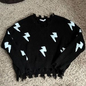 No boundaries M lighting sweater